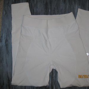 NWOT Lululemon White Ribbed Leggings Size 6